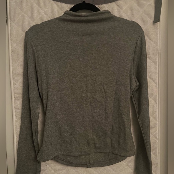 NWT Entro Center Ruching Mockneck - Picture 4 of 4